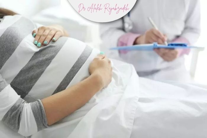 سونوگرافی زنان از طریق واژن توسط چه کسی انجام میشود؟ سونوگرافی زنان از طریق واژن توسط چه کسی انجام میشود؟